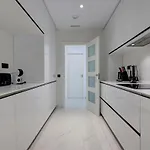 Apartamento Chic Penthouse With Scenic Views At Hills! *