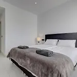 Chic Penthouse With Scenic Views At Hills! Apartamento *