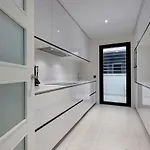 Chic Penthouse With Scenic Views At Hills! Apartment *