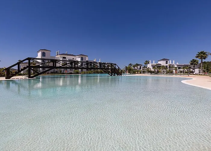 Chic Penthouse With Scenic Views At Hills! *